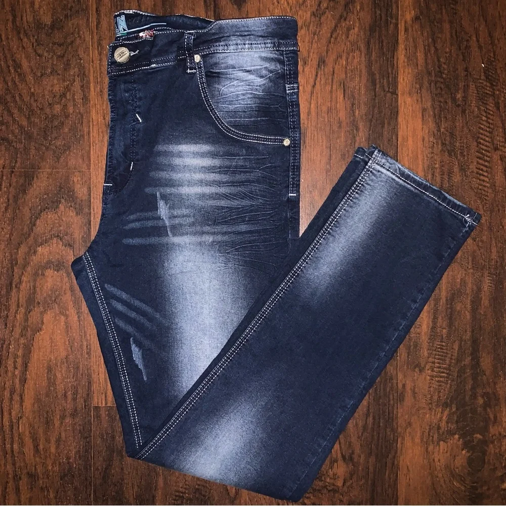 Skinny Jeans - Picture 2 of 6